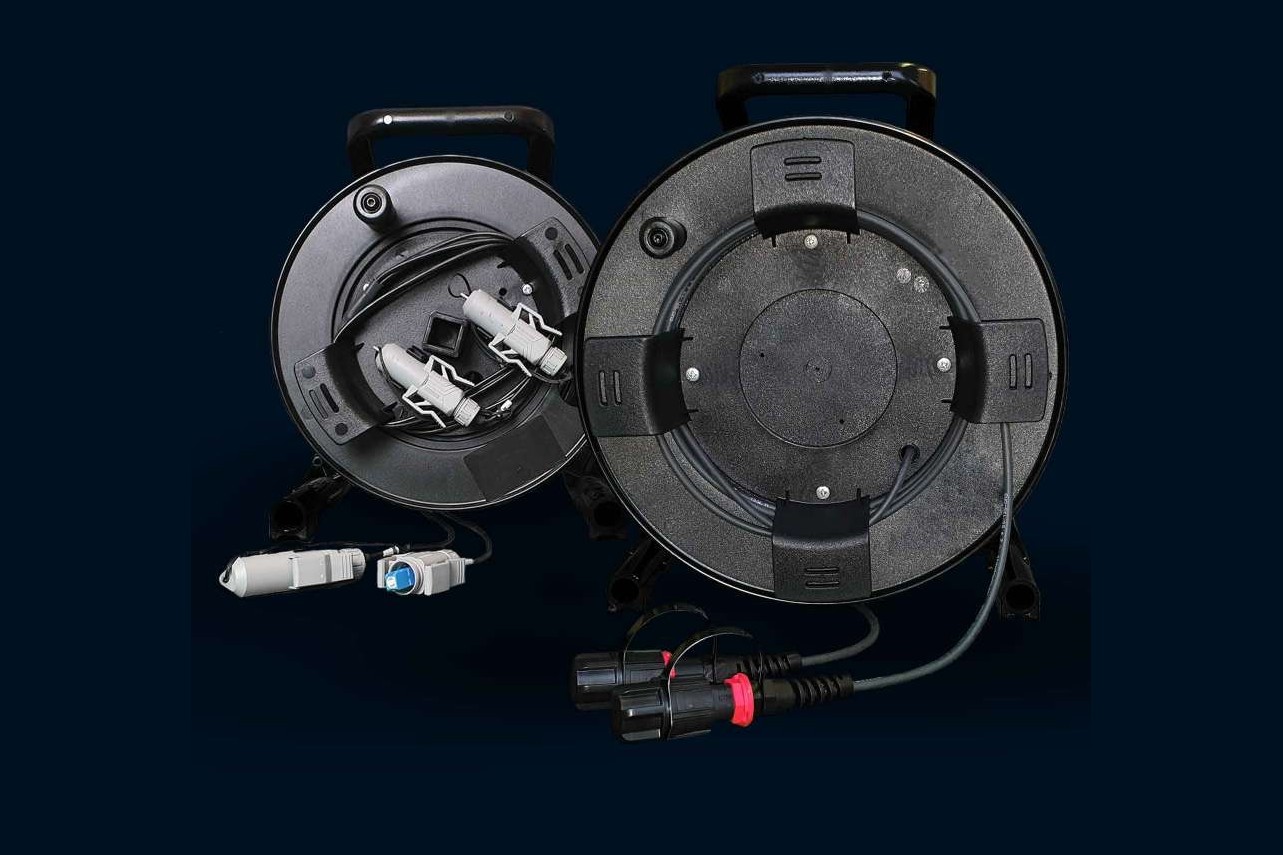Mini Mil Tac fibre cable on two non-metallic deploy reels